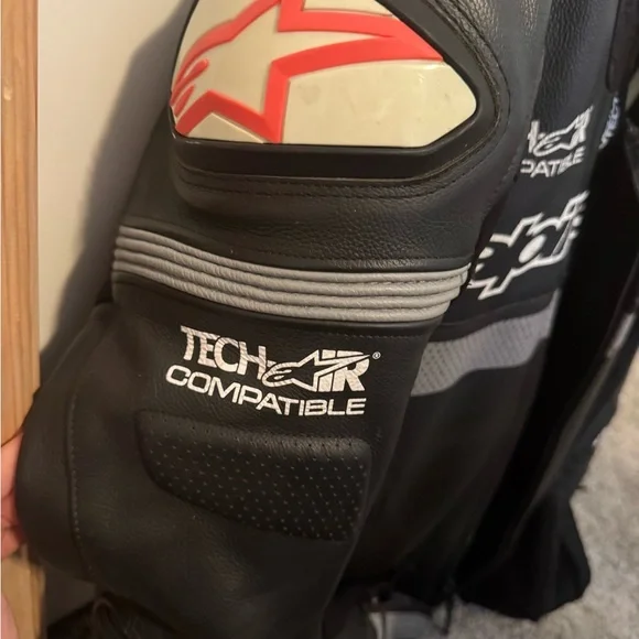 Alpinestars GP Plus R Leather Motorcycle Jacket Tech-Air Compatible Size 42 - Picture 4 of 8